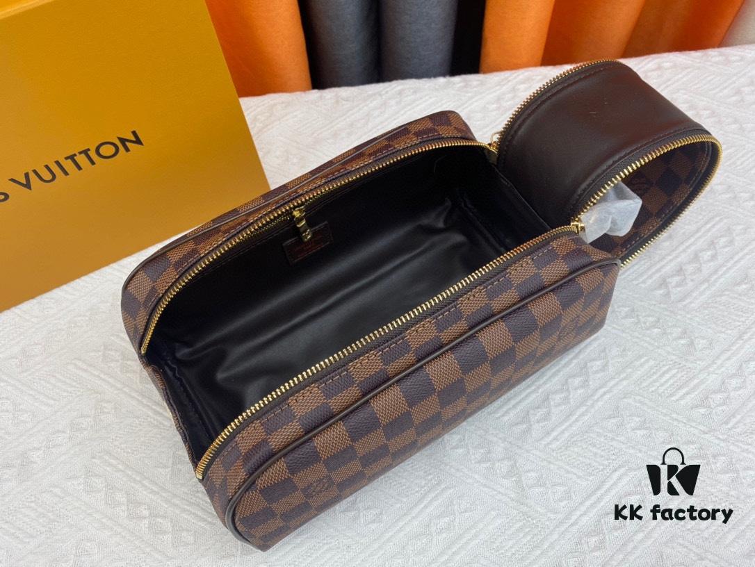 693082336e68136f4d9a7bf0 Exclusive Louis Vuitton Neymar-Inspired Dual-Zip Cosmetic Pouch - Soft Monogram Canvas, Highly Practical Celebrity Favorite