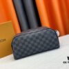693082376e68136f4d9a7bf8 Exclusive Louis Vuitton Neymar-Inspired Dual-Zip Cosmetic Pouch – Soft Monogram Canvas, Highly Practical Design Loved by Stars