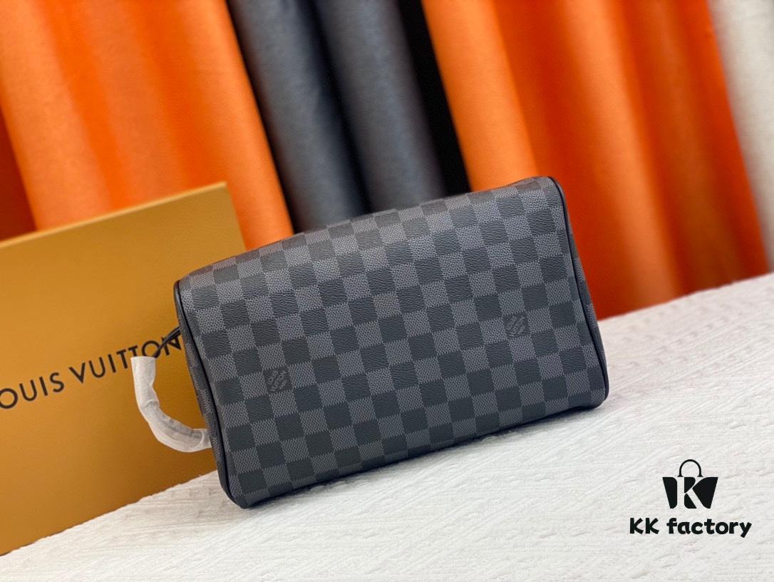 693082376e68136f4d9a7bfa Exclusive Louis Vuitton Neymar-Inspired Dual-Zip Cosmetic Pouch – Soft Monogram Canvas, Highly Practical Design Loved by Stars
