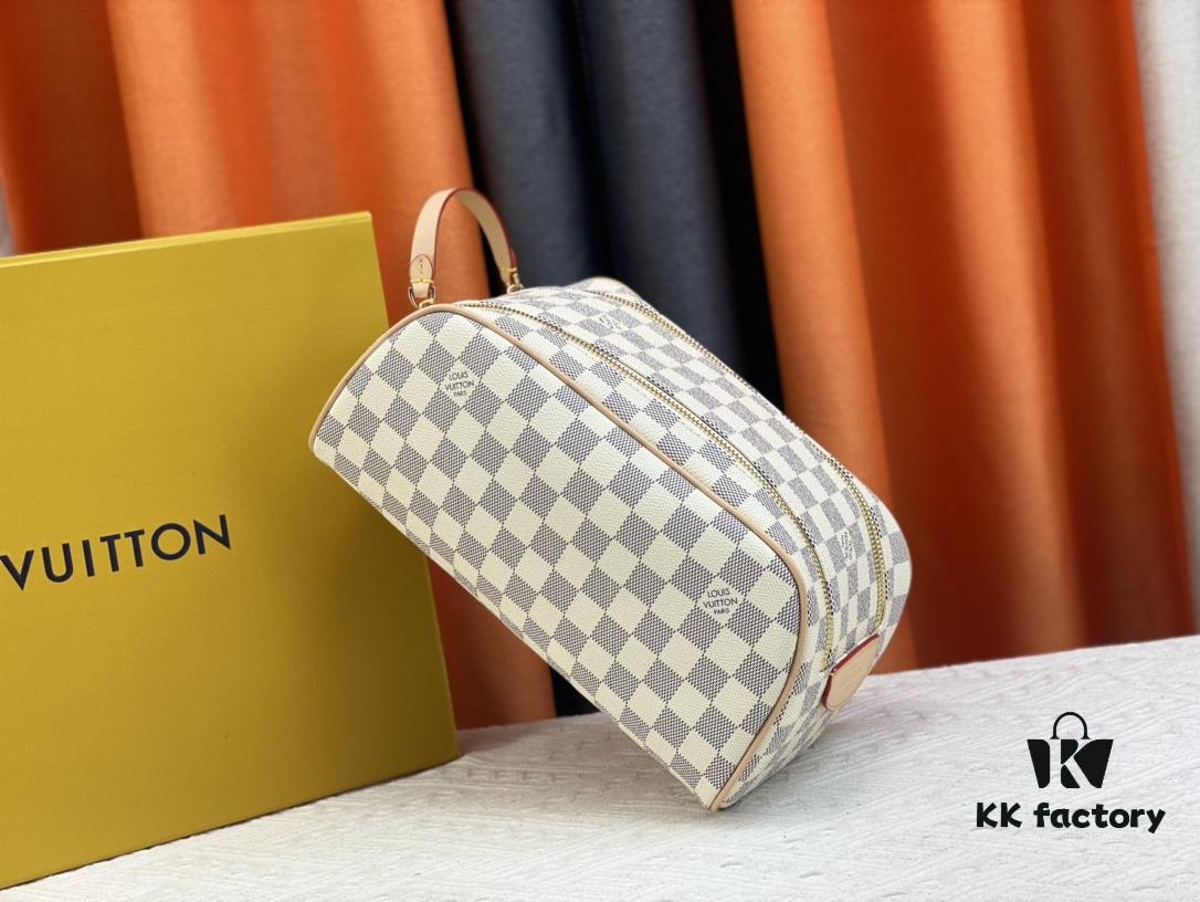 6930823d6e68136f4d9a7c06 Exclusive Louis Vuitton Neymar-Inspired Dual-Zip Makeup Pouch – Soft Monogram Canvas, Highly Practical Celebrity Favorite