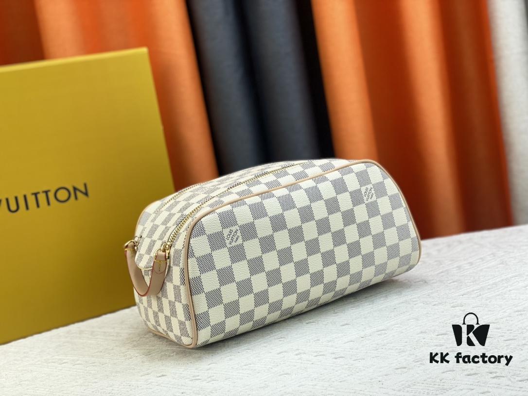 6930823d6e68136f4d9a7c08 Exclusive Louis Vuitton Neymar-Inspired Dual-Zip Makeup Pouch – Soft Monogram Canvas, Highly Practical Celebrity Favorite