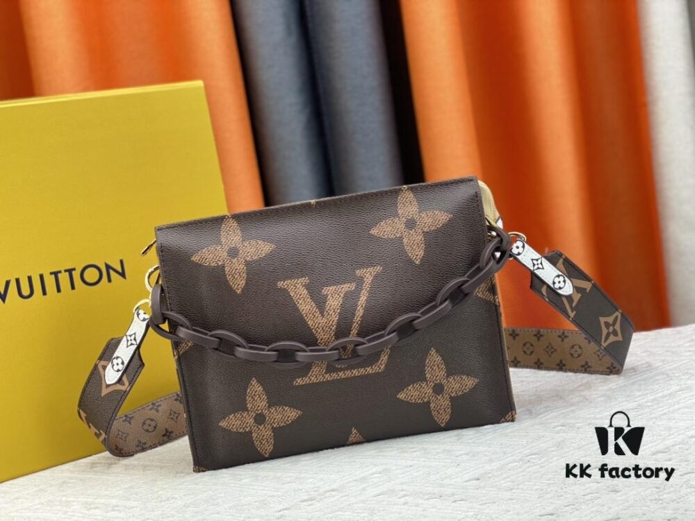 Authentic High-End Quality Exclusive Redesign 💥 M47542 M67692 M47545 LV [Rose] Remodeled Official Website Toiletry Bag Super Hot Beautiful New Model LV Original Sample Matched Pattern Quality 🌵 Classic Monogram Clutch Toiletry Bag 🤞 Ultra-High Quality Authentic Hardware 💧 Creatively Crafted 👍🏻 Excellent Fit and Design Concept 💦 Masterfully Made, Size 25 x 20.5