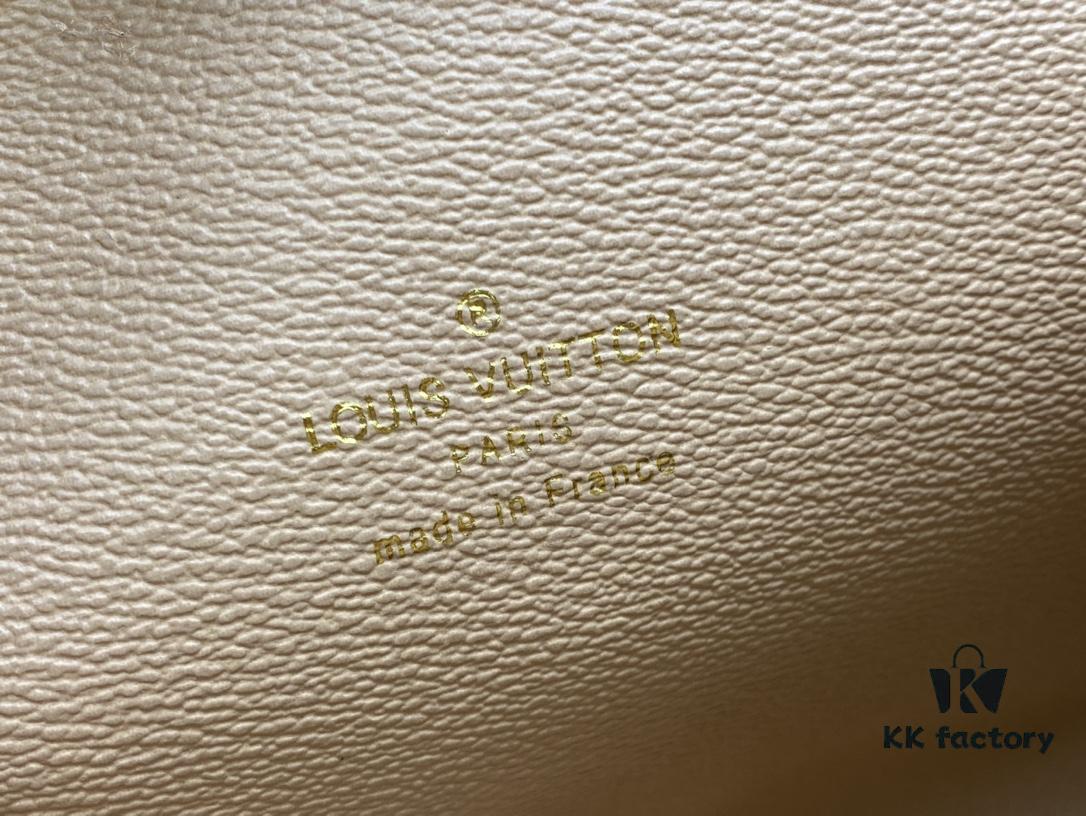Authentic High-End Quality Exclusive Customization 💥 M47542 M67692 M47545 LV [Rose] Modified Official Website Toiletry Bag Super Hot Beautiful New Style LV Original Order Matching Pattern Quality 🌵 Classic Monogram Clutch Toiletry Bag ✌️ Ultra-High Quality Authentic Hardware 💧 Exquisitely Crafted with Unique Design Concept 👍🏻 Excellent Fit and Finish, Artisan Masterpiece Size 25x20.5
