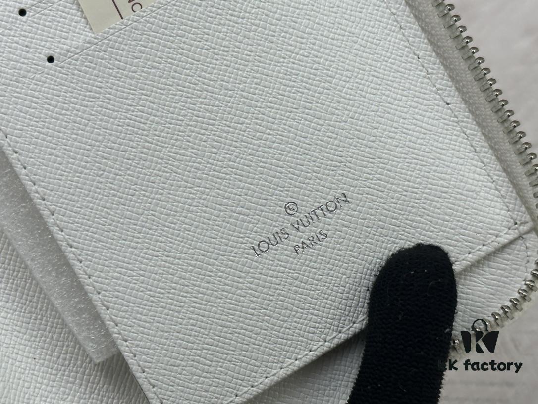 6930826f6e68136f4d9a7c6a M80801 This zip-around wallet is part of the 2021-24 Autumn/Winter Everyday LV Limited Edition collection