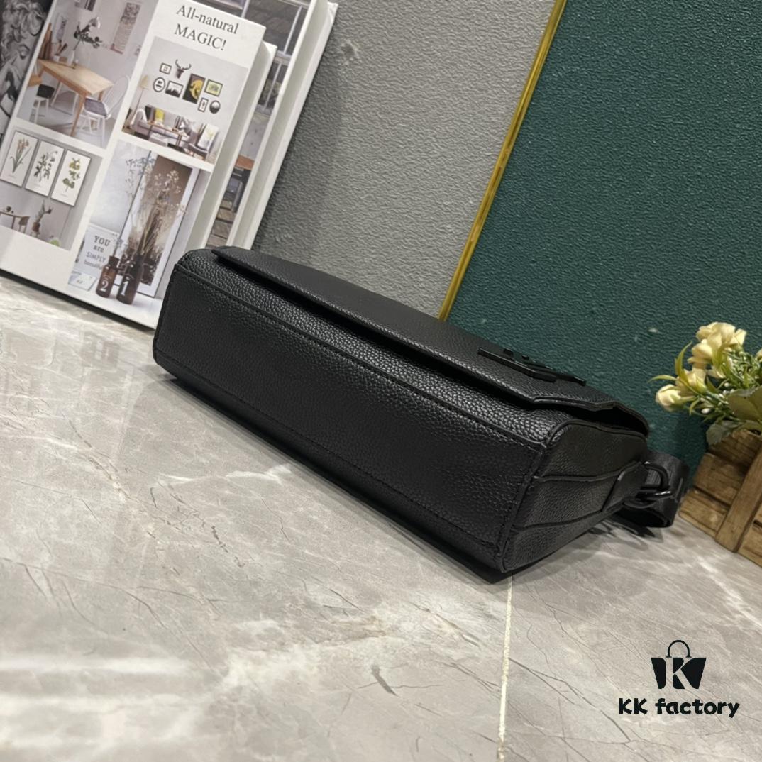 Upgraded Takeoff Small Aer Messenger Bag in Black and Dark Green