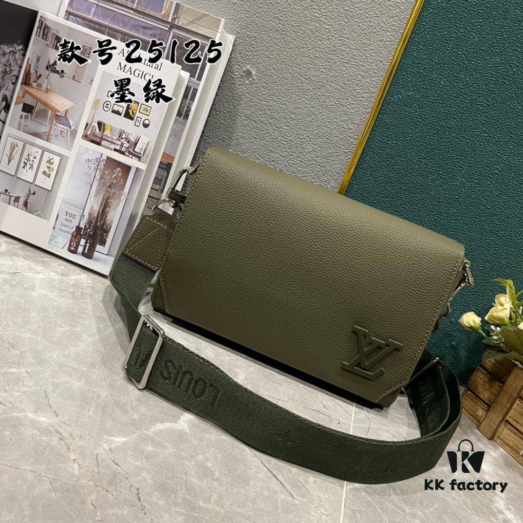 693082856e68136f4d9a7c8e Upgraded Takeoff Small Aerogram Messenger Bag in Black and Dark Green