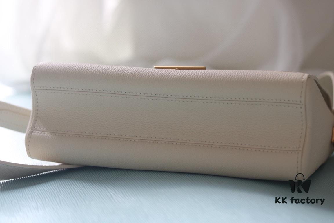 New Arrival LV Twist Soft Twist