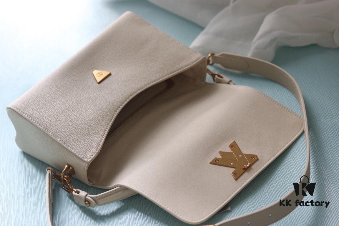 New Arrival LV Twist Soft Twist