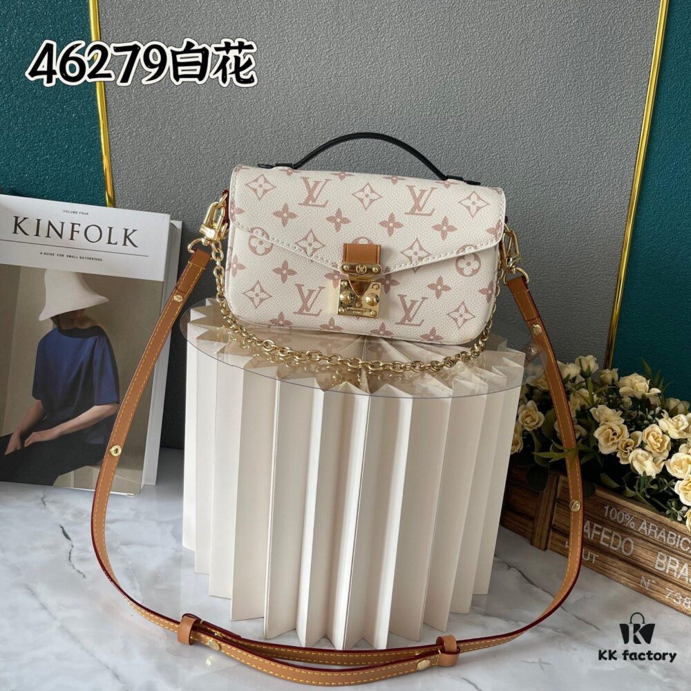 693083076e68136f4d9a7d89 Upgraded Version 160 (High-Quality Replica) M12429 M23940 M40749 M46914 M46279 M22834 M46595 LV Messenger Bag Small East West Métis Handbag