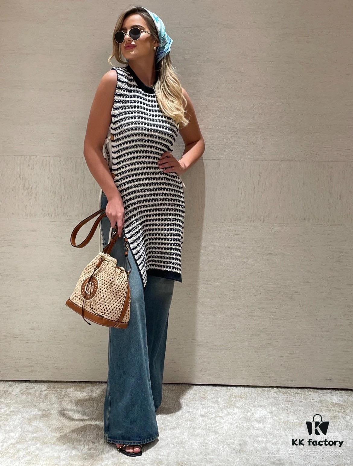 693083376e68136f4d9a7dd3 New Large Batch LV NOE PURSE Bucket Handbag with Raffia and Leather Trim