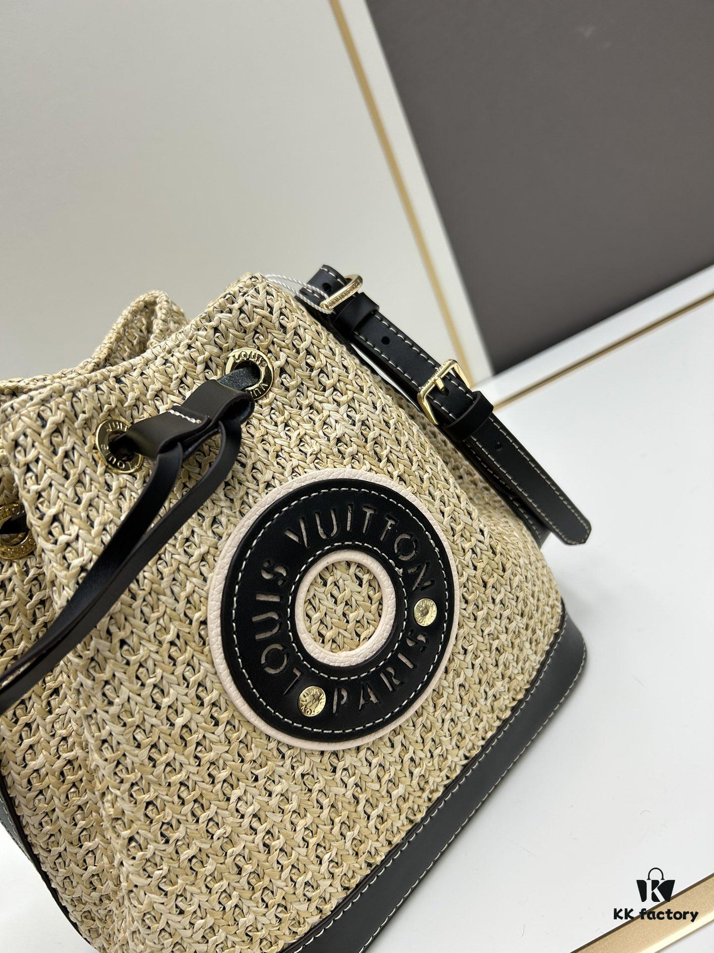 6930833d6e68136f4d9a7ddd New Large Batch LV NOE PURSE Bucket Handbag with Raffia and Leather Trim