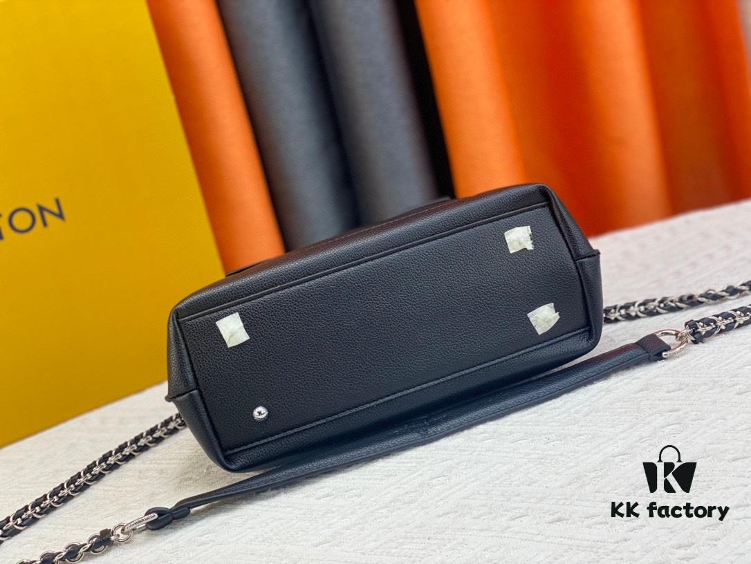 693083586e68136f4d9a7e07 Exclusive Background Upgraded Original Version M21088 M21052 M20997 This Season, the Compact Lockme Ever Mini Bag Features Fashionable New Hues in Grained Calfskin Leather