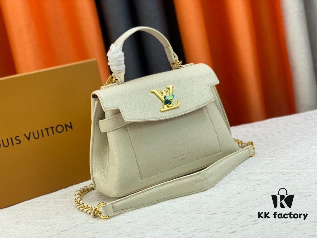6930835a6e68136f4d9a7e0c Exclusive Background Upgraded Original Version M21088 M21052 M20997 This Season, the Petite Lockme Ever Mini Bag Features Fashionably Toned Grained Calfskin Leather