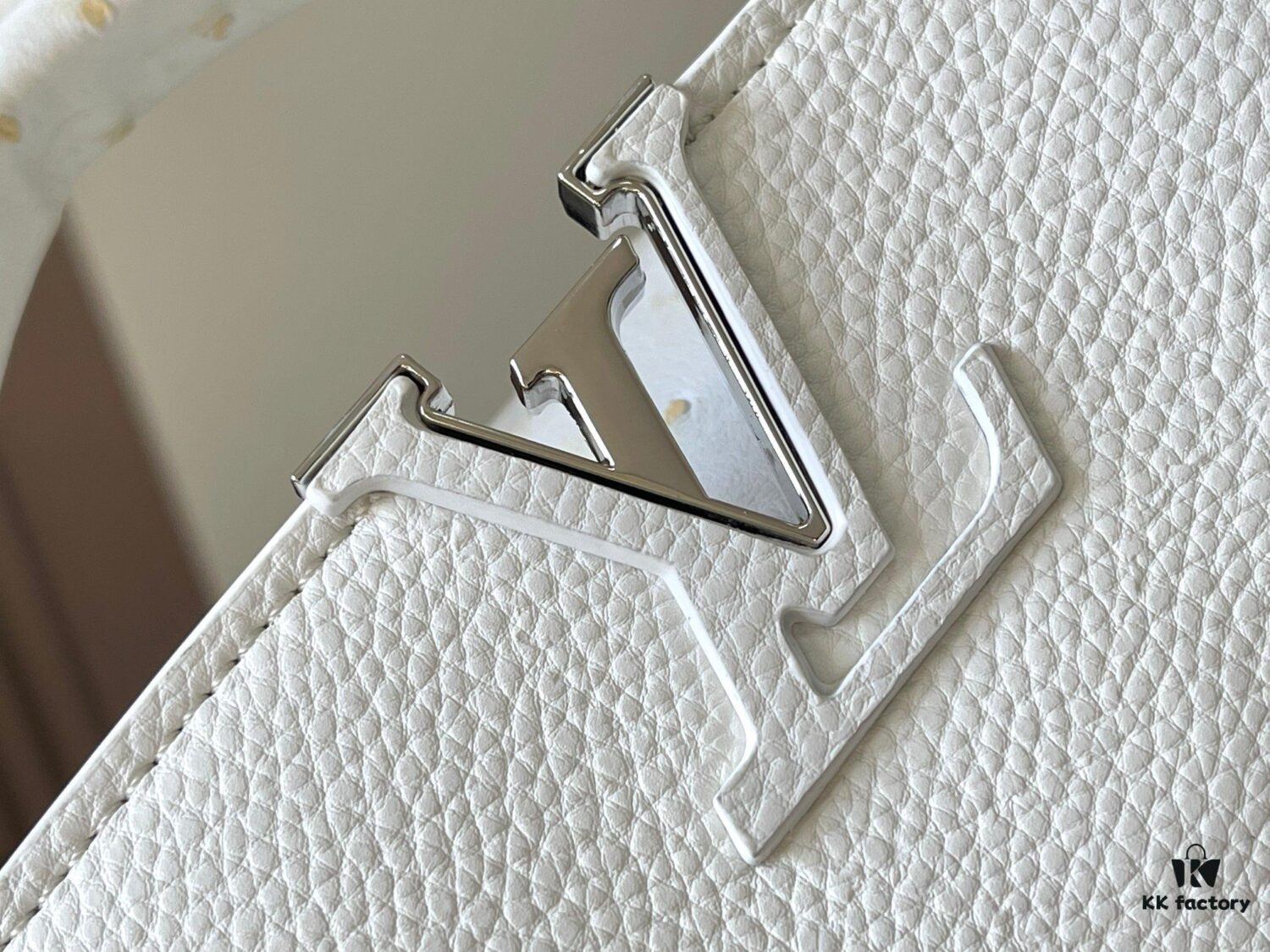693083826e68136f4d9a7e4f Upgraded M82905 White Ostrich