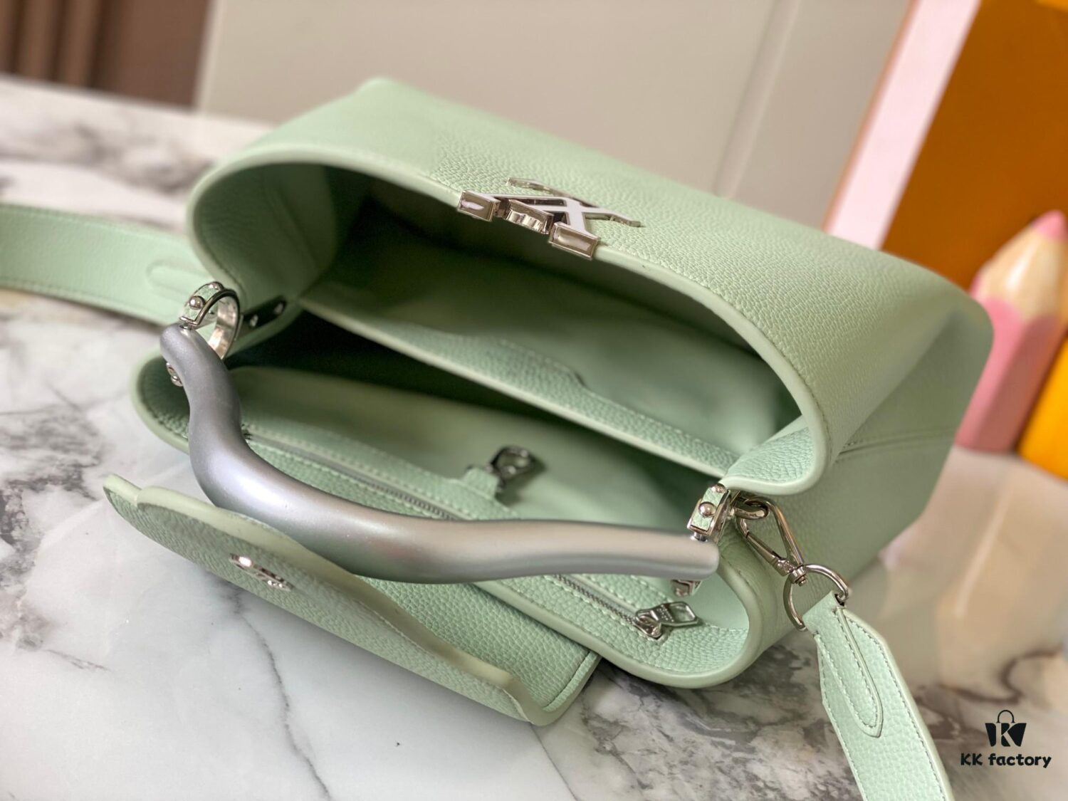 693083866e68136f4d9a7e51 Upgraded M21355 Capucines Large Handbag