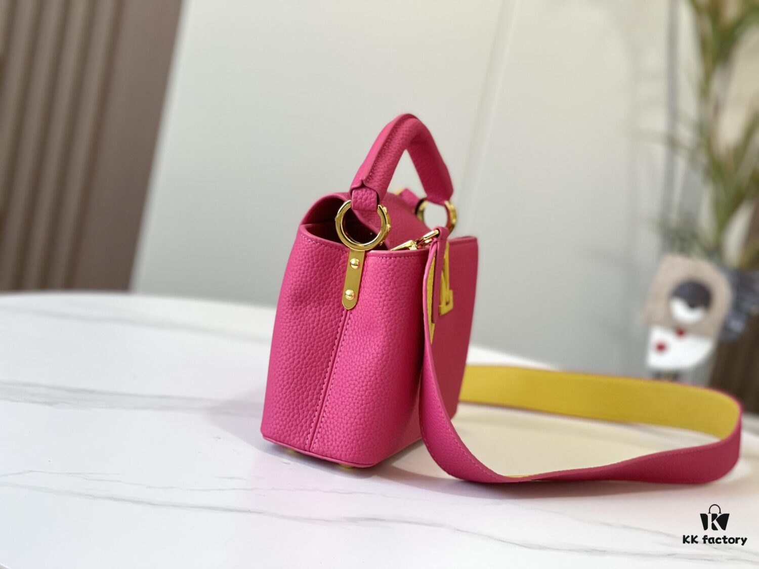 693083916e68136f4d9a7e68 Upgraded M59440 Capucines Mini Handbag