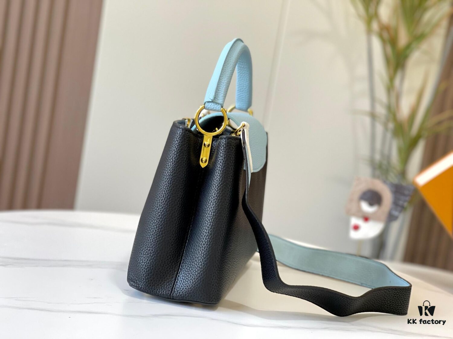 693083966e68136f4d9a7e70 Upgraded Version 🇫🇷 M57523 M57522 Black and Lake Blue Capucines MM Handbag