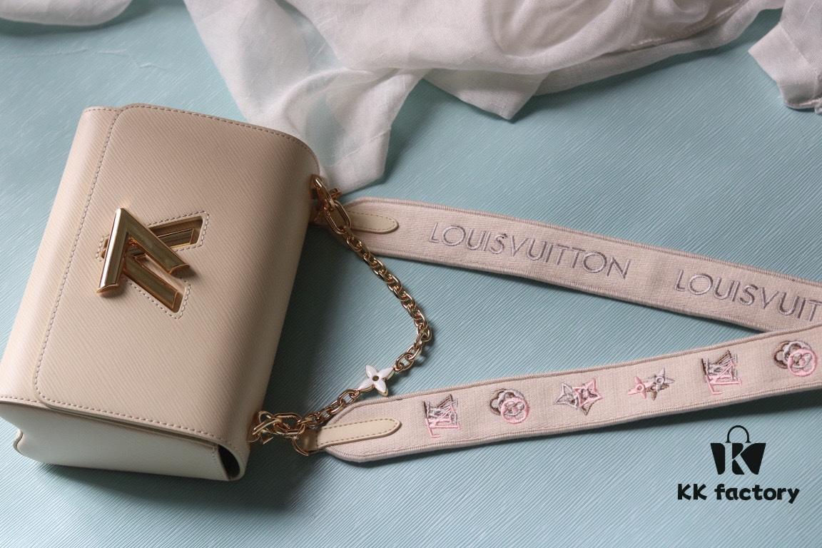 New Arrival Top-Quality Twist Medium Handbag - Model No. 50398/23390/23389