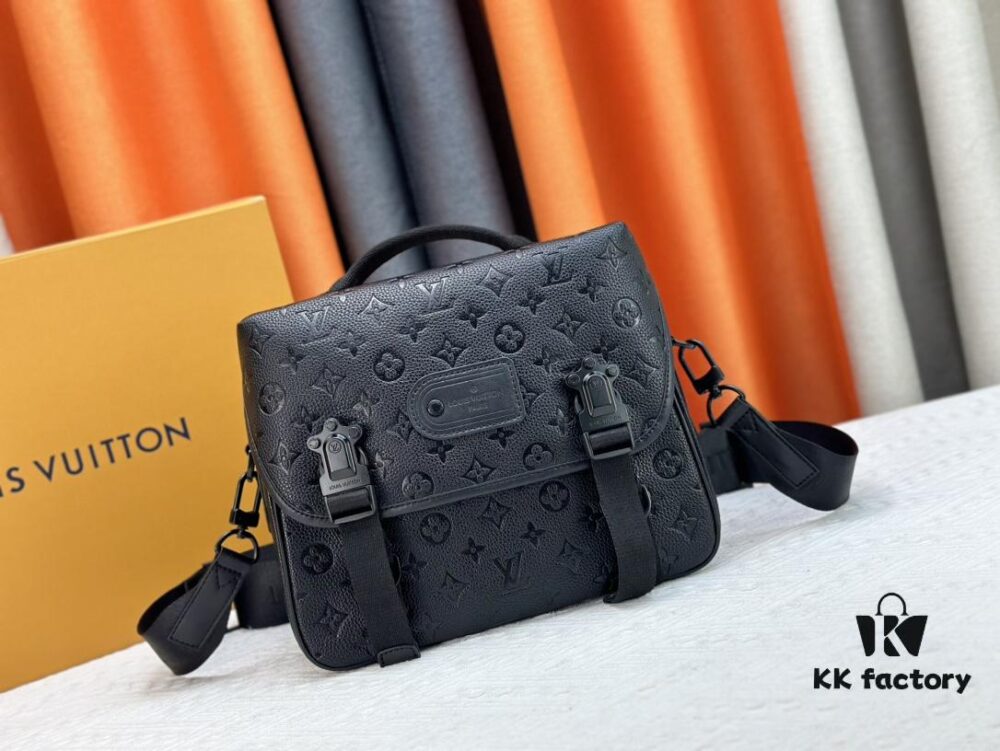 693084906e68136f4d9a80d3 Original LV Trail Messenger Bag