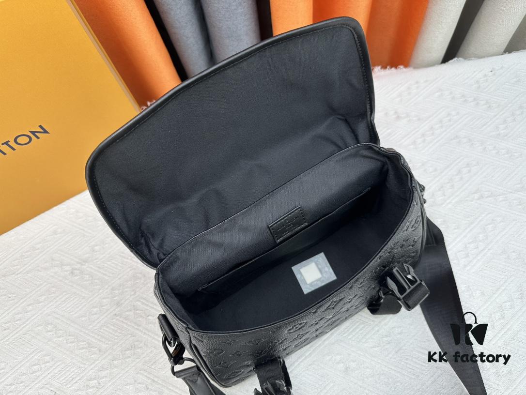 693084926e68136f4d9a80d9 Original LV Trail Messenger Bag
