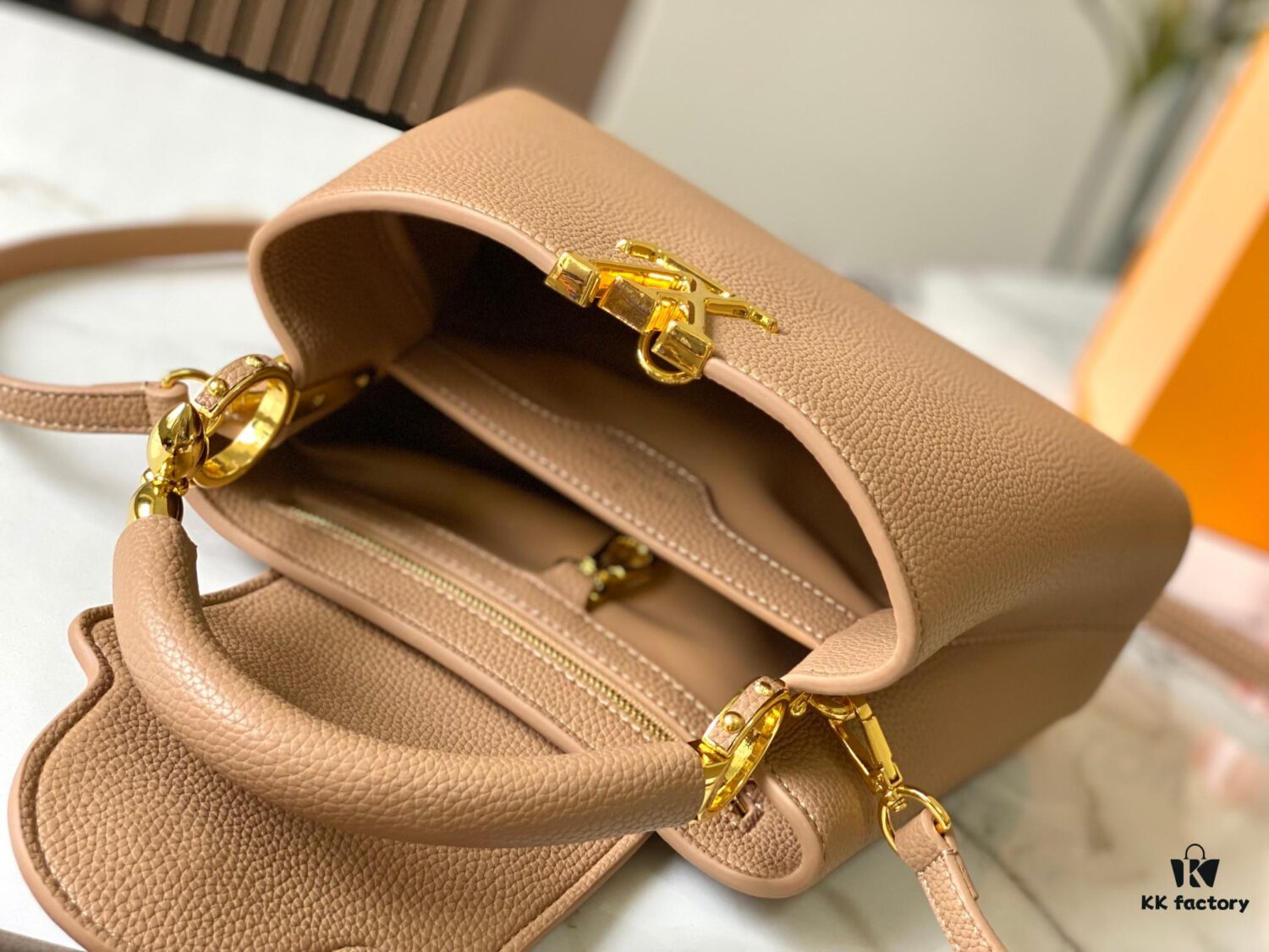 693084f86e68136f4d9a819c Upgraded M24698 Capucines BB Handbag
