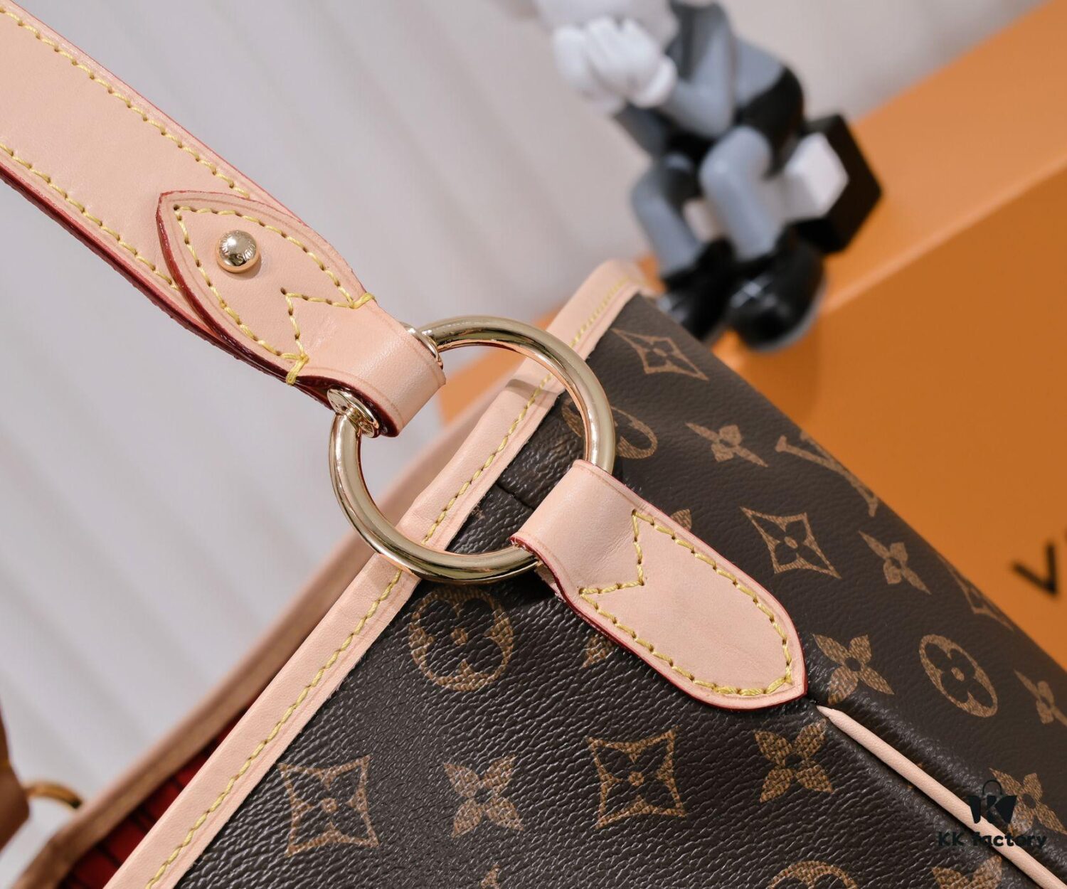 6930850e6e68136f4d9a81c7 Wholesale Price, New Spring-Summer Style: The Calvi Bag in Damier Azur Canvas — Stylish and Spacious, Perfect for Both Office and Beach Getaways
