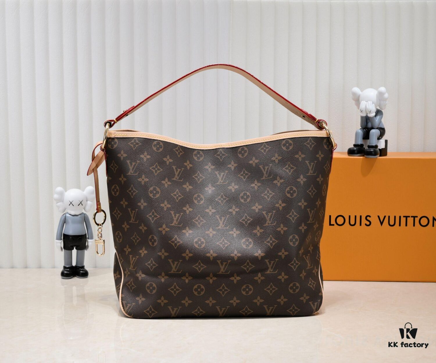693085106e68136f4d9a81ca Wholesale Price, New Spring-Summer Style: The Calvi Bag in Damier Azur Canvas — Stylish and Spacious, Perfect for Both Office and Beach Getaways