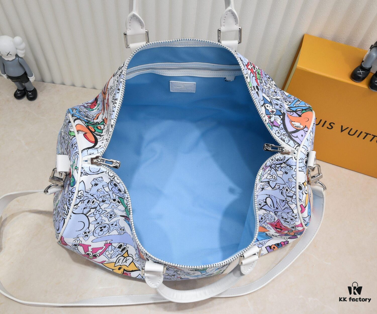 6930853d6e68136f4d9a8236 M21863 Keepall Bandoulière 50 Travel Bag with Cartoon Monogram Motif