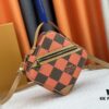 6930853e6e68136f4d9a8238 M40562 LV Square Bag Louis Vuitton 2024 Men's Spring-Summer Collection Advertising Campaign