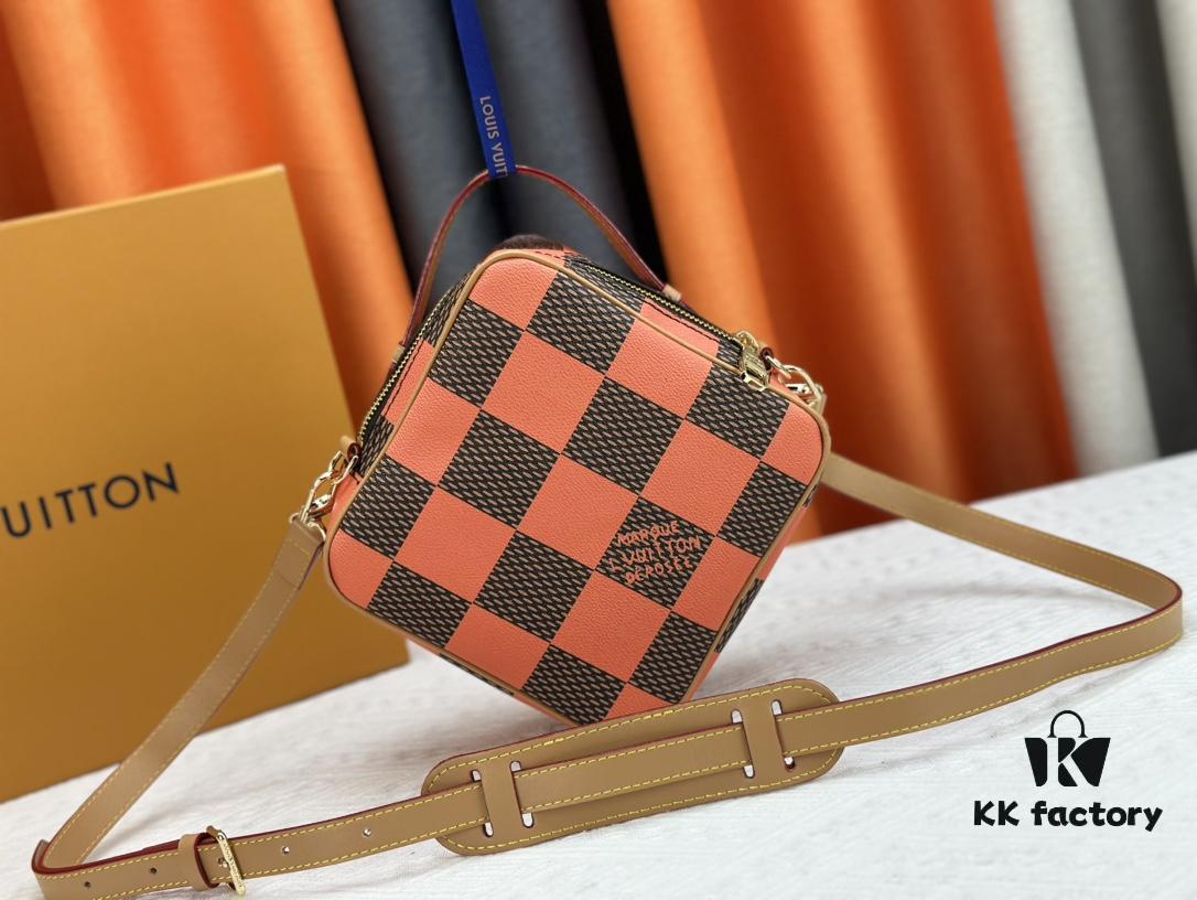 6930853f6e68136f4d9a823a M40562 LV Square Bag Louis Vuitton 2024 Men's Spring-Summer Collection Advertising Campaign
