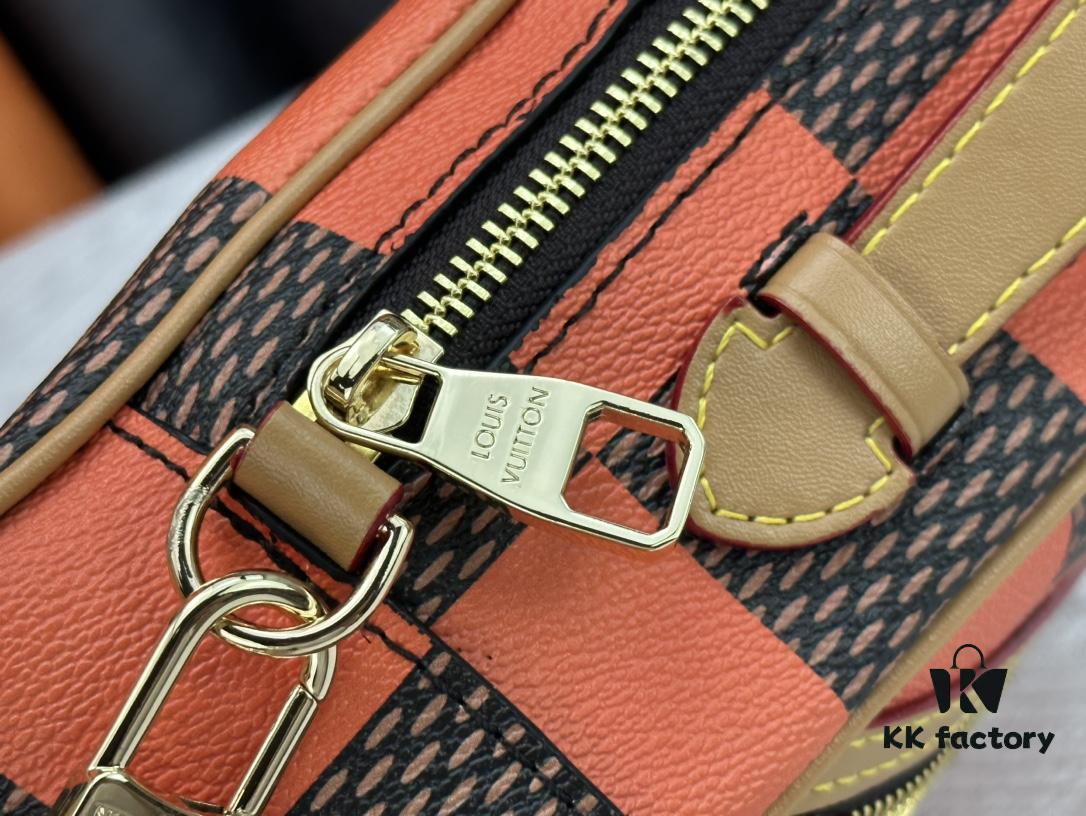 693085406e68136f4d9a823e M40562 LV Square Bag Louis Vuitton 2024 Men's Spring-Summer Collection Advertising Campaign