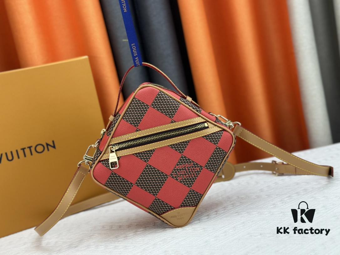 693085426e68136f4d9a8241 M40562 LV Square Bag Louis Vuitton 2024 Men's Spring-Summer Collection Advertisement Special