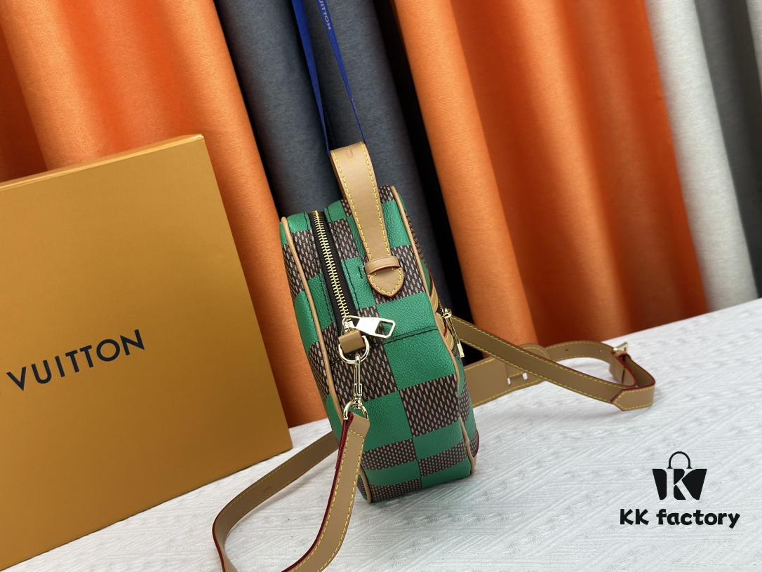 693085476e68136f4d9a824a M40562 LV Square Bag Louis Vuitton 2024 Men's Spring-Summer Collection Campaign