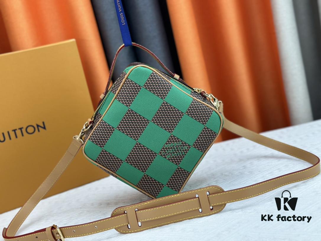 693085476e68136f4d9a824b M40562 LV Square Bag Louis Vuitton 2024 Men's Spring-Summer Collection Campaign
