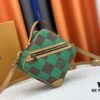 6930854b6e68136f4d9a8253 M40562 LV Square Bag Louis Vuitton 2024 Men's Spring-Summer Collection Campaign