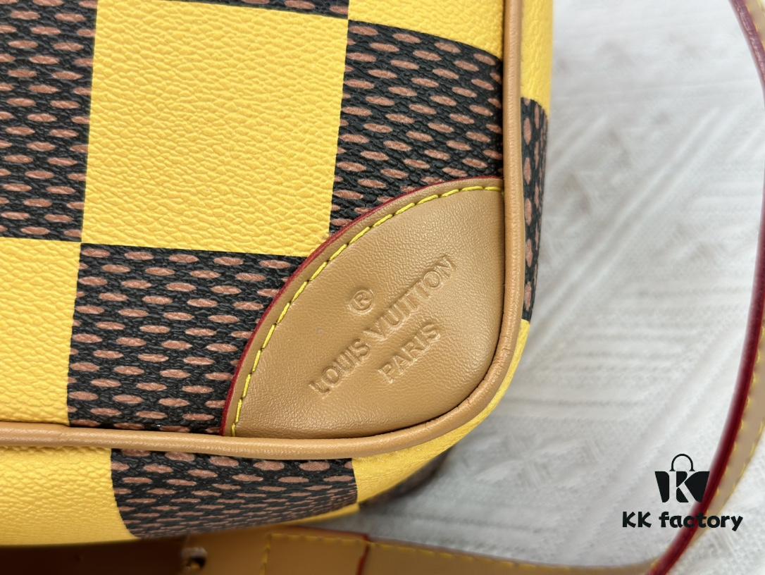 6930854d6e68136f4d9a8259 M40562 Lv Square Bag Louis Vuitton 2024 Men's Spring-Summer Collection Campaign