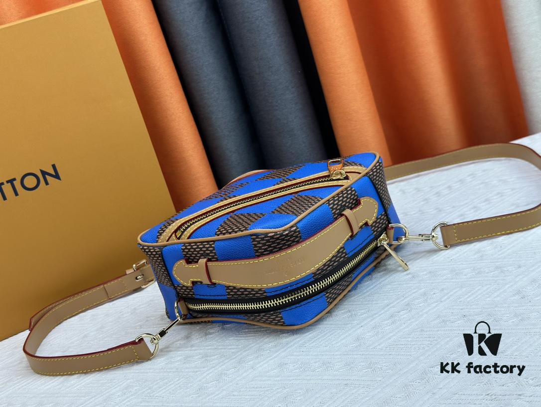 693085506e68136f4d9a825f M40562 LV Square Bag Louis Vuitton 2024 Men's Spring-Summer Collection Campaign