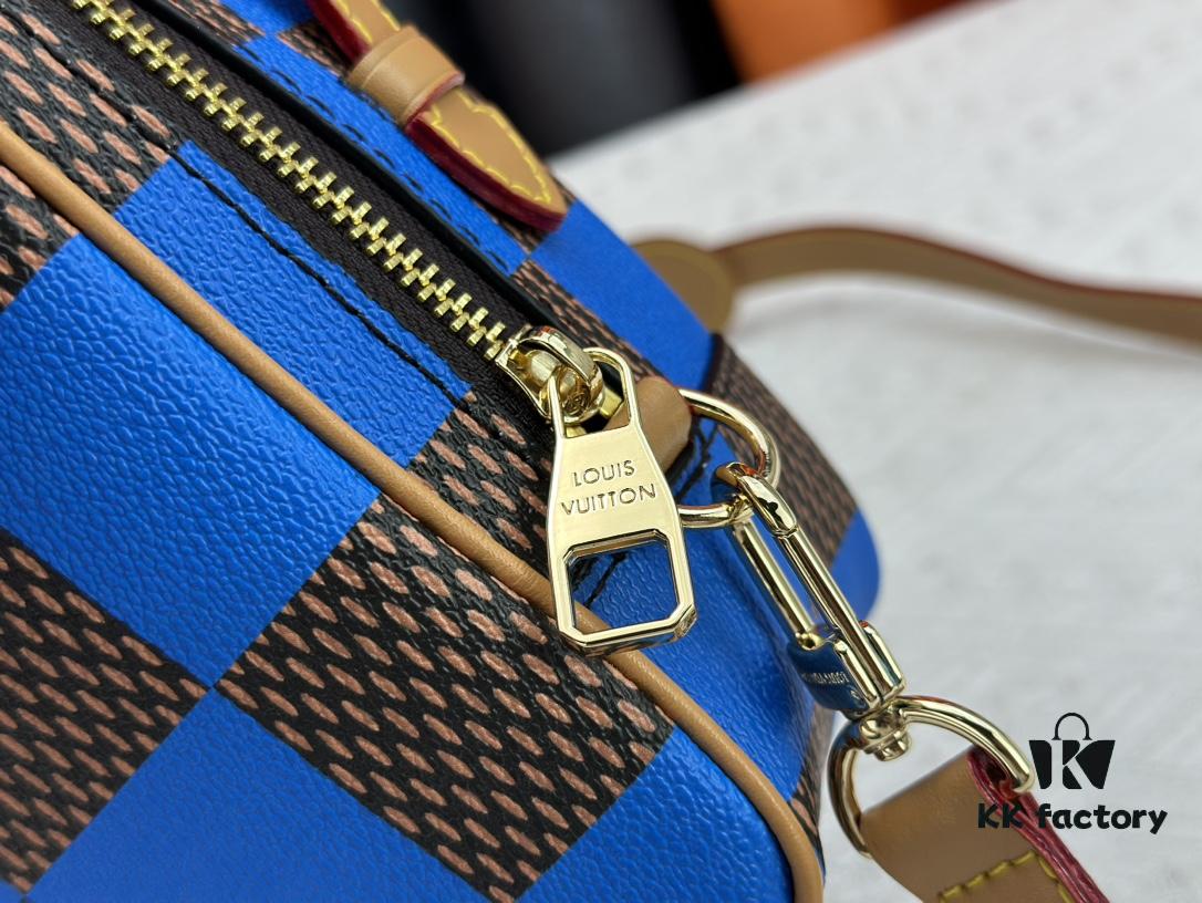 693085516e68136f4d9a8261 M40562 LV Square Bag Louis Vuitton 2024 Men's Spring-Summer Collection Campaign