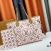 M11263, M25317 [Dushi Home Shoot] m45684 m45685 m40995 Tote MM Handbag in Cream Stripes with LVs on Pink Background