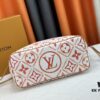 M11263, M25317 [Dushi Home Shoot] m45684 m45685 m40995 Tote MM Handbag in Cream Stripes with LVs on Pink Background