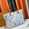 693085696e68136f4d9a829d M11263, M25317 【Dushi Home Shoot】 m45684 m45685 m40995 Tote MM Handbag with Monochrome Stripes in Cream and LVs on Pink Background