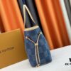 693086016e68136f4d9a8410 NEVERFULL Medium Tote Bag in Denim M45684 M45686 M40995