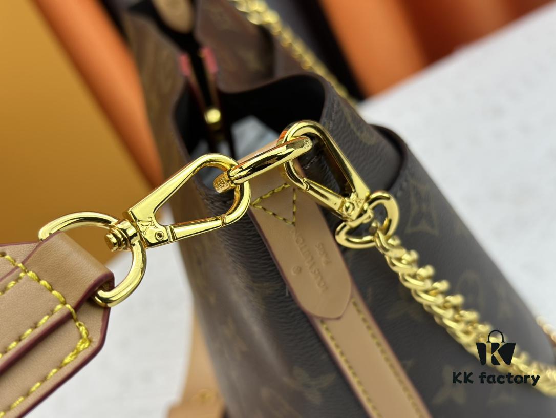 693086376e68136f4d9a848c M24638 White M24006 Black M24165 Caramel Lock and Walk Bucket Bag