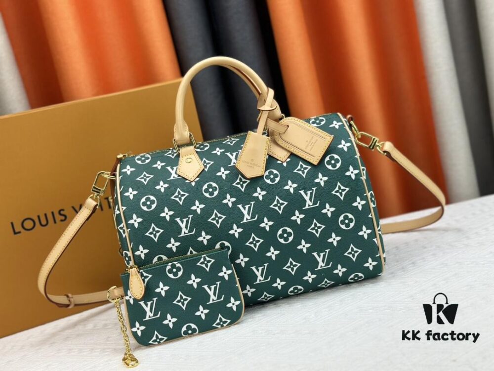 693086c76e68136f4d9a85d9 New LV 2024 Spring/Summer Non-Dong Design Speedy Security Lock, Polished Heavy Carving, Metal Luggage Tag, Key Pendant with Dove Engraving, Italian Imported Color-Changing Leather Trim Adjustable Shoulder Strap