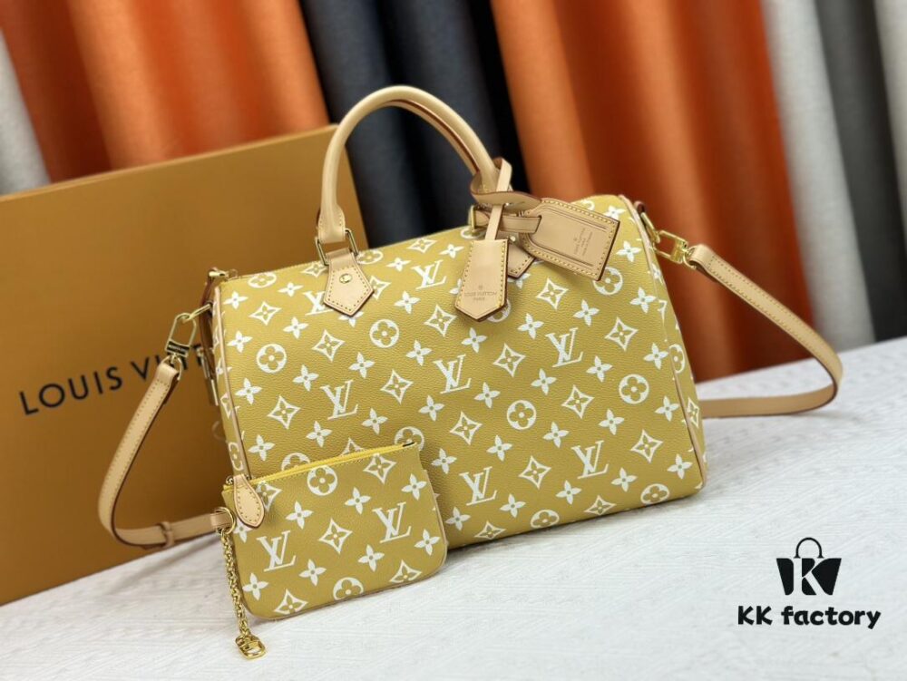 693086cf6e68136f4d9a85ec New LV 2024 Spring/Summer Non-Dong Design Speedy Safety Lock, Polished Heavy Carving, Hardware Luggage Tag, Key Fob with Dove Engraving, Italian Imported Color-Changing Yellow Leather Trim Adjustable Shoulder Strap Lock
