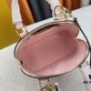 693086f06e68136f4d9a863c Authentic Exclusive Real Shot Background! M54395, M54785, 54786 This avant-garde and modern Tote Miroir Clutch made from smooth patent calf leather. 💁🏻 Oversized LV letter print, bold silhouette lines, unique design pairing with detachable new-style shoulder strap! Size: Large 32.0×25.0×16.0cm, Small 25×17.5×11.5cm