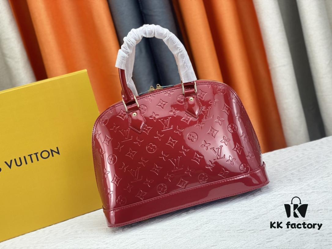 693086fc6e68136f4d9a865b Authentic Exclusive Real-Photo Background! M54395, M54785, 54786 This avant-garde and modern Tote Miroir Clutch made from smooth patent calf leather. Large LV letter print, bold silhouette lines, unique design pairing, comes with a detachable new-style shoulder strap!