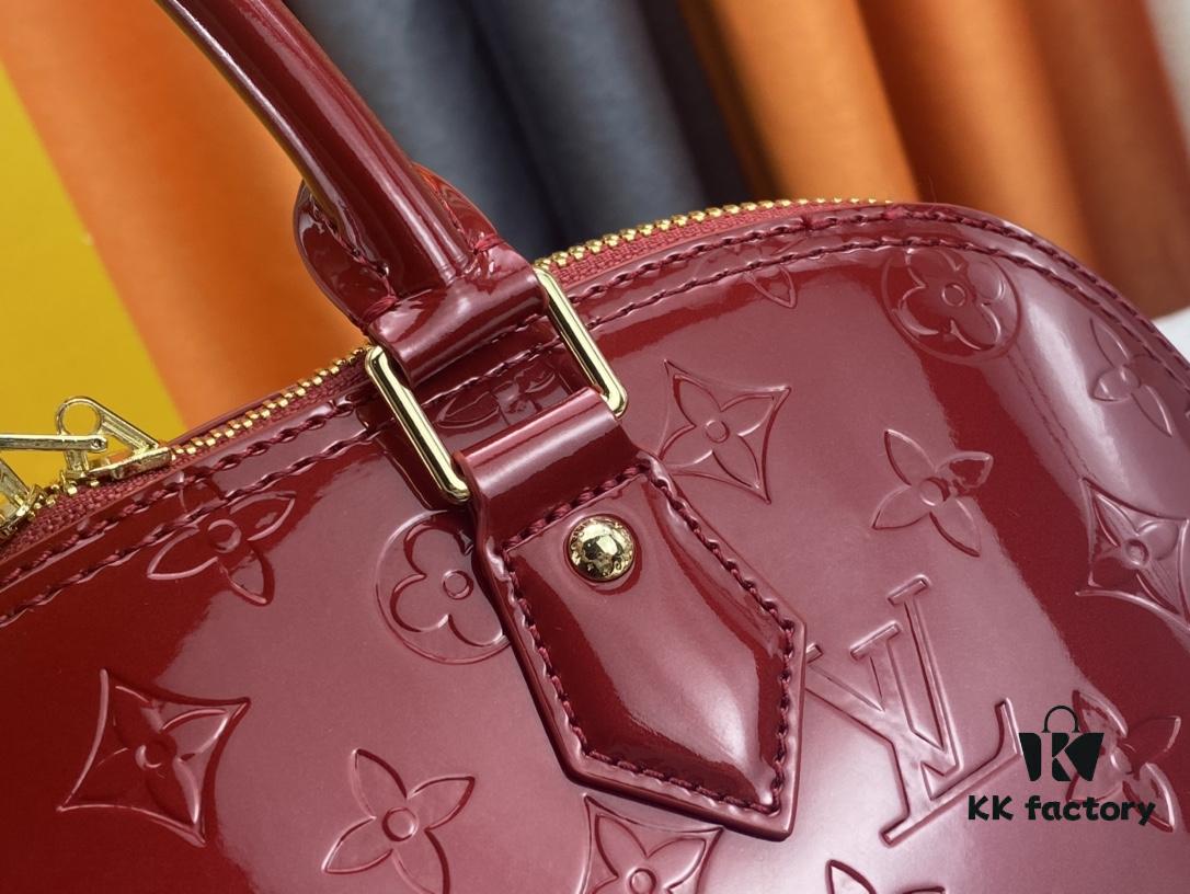 693086fe6e68136f4d9a865e Authentic Exclusive Real-Photo Background! M54395, M54785, 54786 This avant-garde and modern Tote Miroir Clutch made from smooth patent calf leather. Large LV letter print, bold silhouette lines, unique design pairing, comes with a detachable new-style shoulder strap!