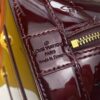 693087036e68136f4d9a8669 Authentic Exclusive Real Photo Background! M54395, M54785, 54786 This avant-garde and modern Tote Miroir Clutch Bag made from smooth patent calf leather. 💁🏻 Oversized LV letter print, bold silhouette lines, unique design pairing, comes with a detachable new-style shoulder strap! Size: Large 32.0×25.0×16.0cm, Small 25×17.5×11.5cm