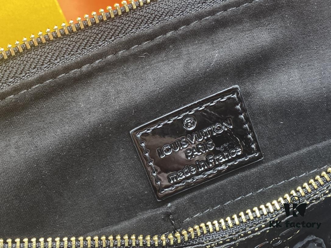 6930870a6e68136f4d9a867b Authentic Exclusive Real-Shot Background! M54395, M54785, 54786 This avant-garde and modern Tote Miroir Clutch made from smooth patent calf leather. Featuring an oversized LV monogram, bold silhouette lines, and a distinctive design paired with a detachable new-style shoulder strap!